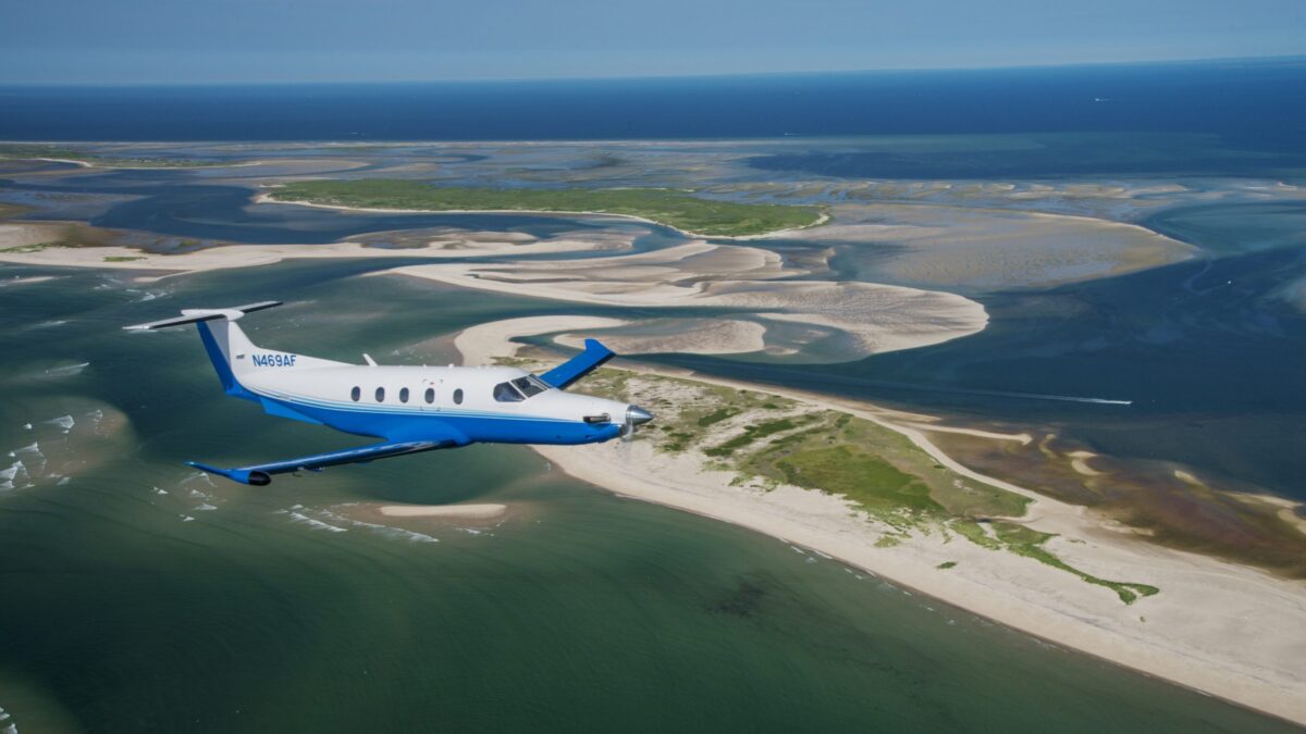 PlaneSense PC-12 flies over Massachussets for private travel